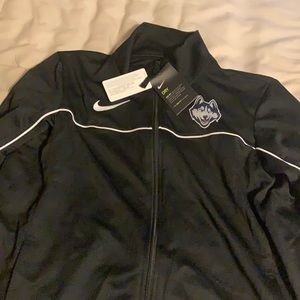 Uconn long sleeve shirt